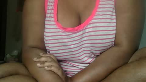 Snapshot of desibrowntelugugirl chatting on 11.17.25 K online show from 11.17.25