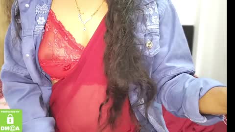 Snapshot of desicoupleshow chatting on 01.02.25 Eva and Adam online show from 01.02.25