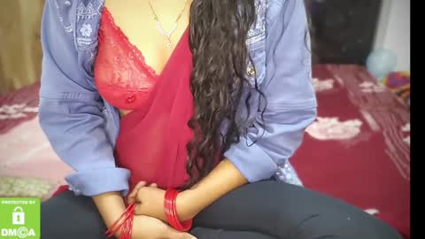 Snapshot of desicoupleshow chatting on 01.05.25 Eva and Adam online show from 01.05.25