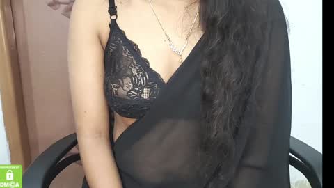 Snapshot of desicoupleshow chatting on 01.18.25 Eva and Adam online show from 01.18.25