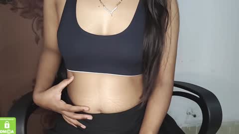 Snapshot of desicoupleshow chatting on 02.05.25 Eva and Adam online show from 02.05.25