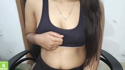 Snapshot of desicoupleshow chatting on 02.06.25 Eva and Adam online show from 02.06.25