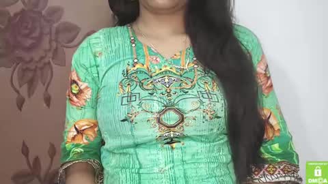 Snapshot of desicoupleshow chatting on 02.14.25 Eva and Adam online show from 02.14.25