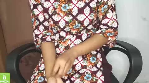 Snapshot of desicoupleshow chatting on 03.03.25 Eva and Adam online show from 03.03.25