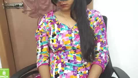 Snapshot of desicoupleshow chatting on 03.05.25 Eva and Adam online show from 03.05.25