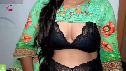 Snapshot of desicoupleshow chatting on 09.29.25 Eva and Adam online show from 09.29.25