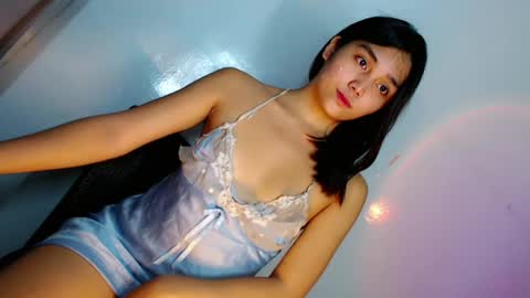 Snapshot of desirable_rica chatting on 04.28.26 desirable_rica online show from 04.28.26