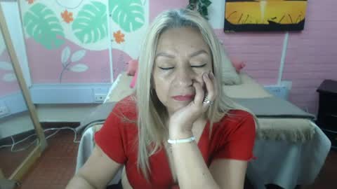 Snapshot of desire_latin chatting on 06.16.26 VALERIA online show from 06.16.26