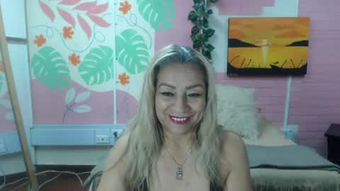 Snapshot of desire_latin chatting on 06.27.26 VALERIA online show from 06.27.26