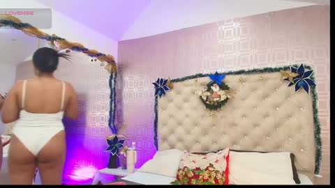 Sara Desire online show from 01.06.25