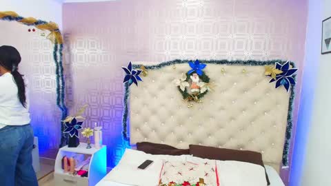 Sara Desire online show from 01.09.25