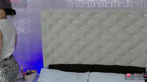 Sara Desire online show from 09.21.25