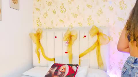 Sara Desire online show from 01.06.26