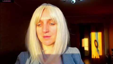 Snapshot of desired_zoya chatting on 11.18.25 desired zoya online show from 11.18.25