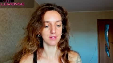 Snapshot of desired_zoya chatting on 06.15.26 desired zoya online show from 06.15.26