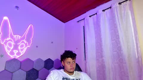 TORI AND MR. BEAR online show from 01.18.25