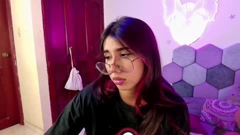 TORI AND MR. BEAR online show from 02.01.25