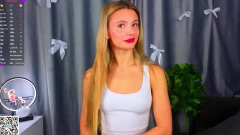 Snapshot of desireeclipse chatting on 02.17.26 Willow online show from 02.17.26