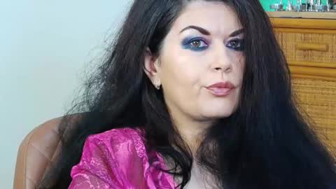 HellenMoon online show from 02.05.26