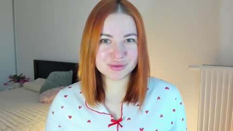 Snapshot of desirelayla chatting on 11.19.25 LAYLA online show from 11.19.25