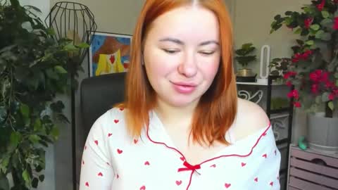 Snapshot of desirelayla chatting on 12.14.25 LAYLA online show from 12.14.25