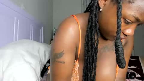 Snapshot of desirepeace chatting on 02.24.26 desirepeace online show from 02.24.26