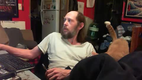 Snapshot of desolation2012 chatting on 01.18.25 desolation2012 online show from 01.18.25