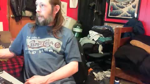 Snapshot of desolation2012 chatting on 01.19.25 desolation2012 online show from 01.19.25