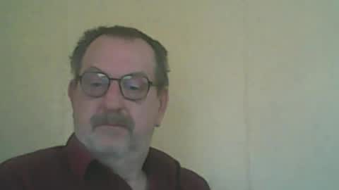 Snapshot of destelp chatting on 04.25.26 destelp online show from 04.25.26