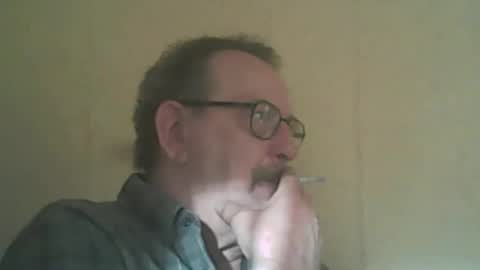 Snapshot of destelp chatting on 04.30.26 destelp online show from 04.30.26