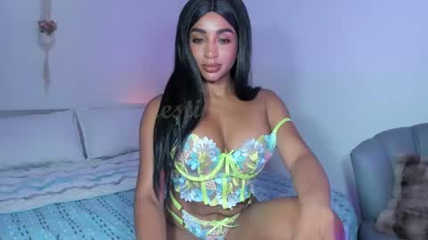 Destinne Mill online show from 01.24.25