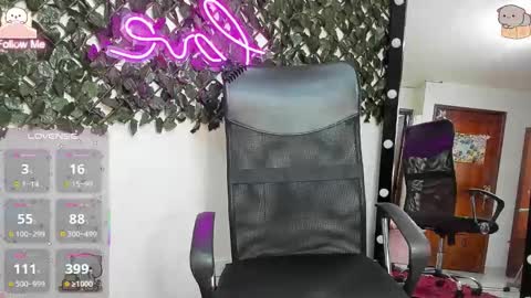 Snapshot of destinyhills_ chatting on 01.10.26 Destiny online show from 01.10.26