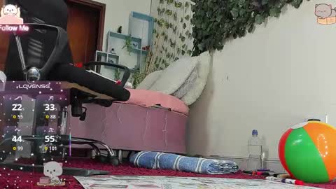 Snapshot of destinyhills_ chatting on 01.14.26 Destiny online show from 01.14.26