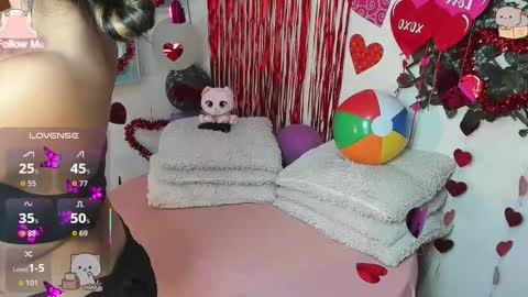 Snapshot of destinyhills_ chatting on 02.23.26 Destiny online show from 02.23.26