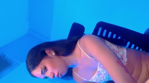 Snapshot of destinyrosexxx chatting on 01.13.25 Chelsea online show from 01.13.25