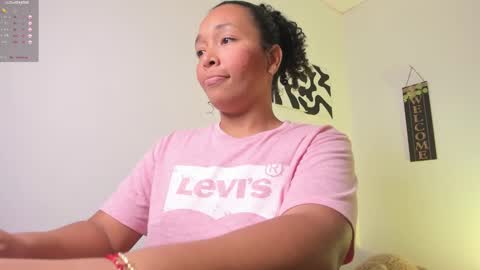 Snapshot of desty_y chatting on 10.24.25 desty_y online show from 10.24.25