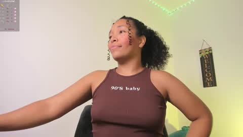 Snapshot of desty_y chatting on 10.31.25 desty_y online show from 10.31.25