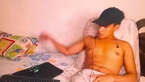 Snapshot of deus_steim chatting on 11.11.25 deus_steim online show from 11.11.25