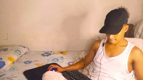 Snapshot of deus_steim chatting on 11.30.25 deus_steim online show from 11.30.25