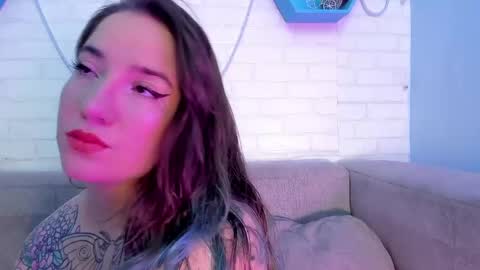 Deva Blue online show from 03.06.25