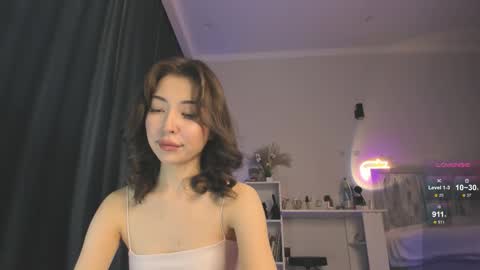 Snapshot of devaivy chatting on 09.17.25 Deva online show from 09.17.25