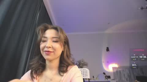 Snapshot of devaivy chatting on 09.18.25 Deva online show from 09.18.25