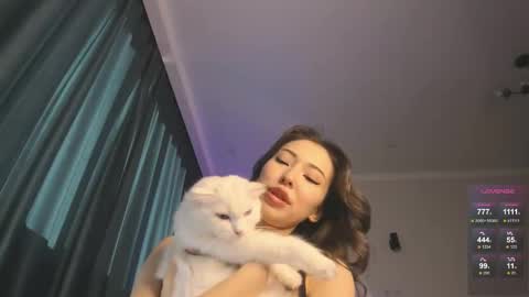 Snapshot of devaivy chatting on 09.24.25 Deva online show from 09.24.25