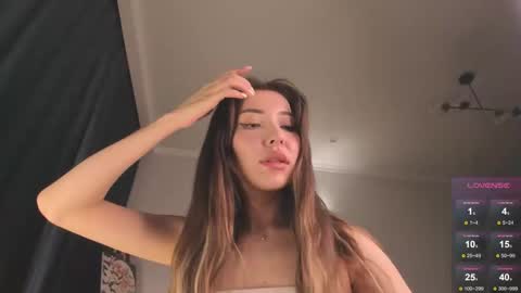 Snapshot of devaivy chatting on 11.11.25 Deva online show from 11.11.25