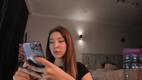 Snapshot of devaivy chatting on 12.02.25 Deva online show from 12.02.25