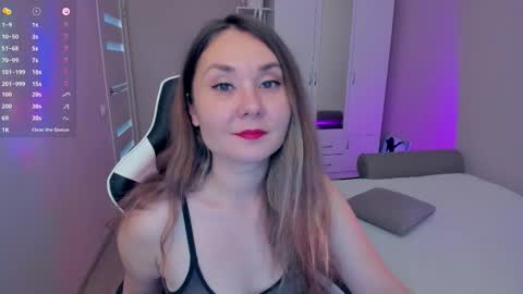 Snapshot of devil_mixie chatting on 11.01.25 devil_mixie online show from 11.01.25