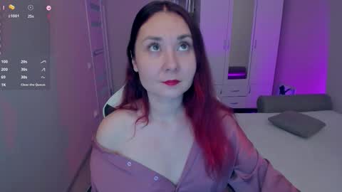 Snapshot of devil_mixie chatting on 12.20.25 devil_mixie online show from 12.20.25