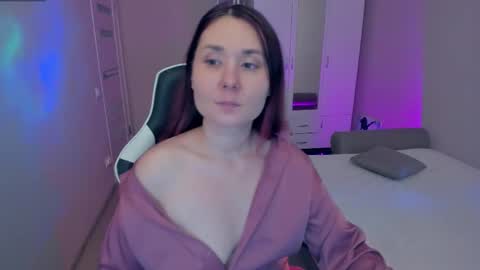 Snapshot of devil_mixie chatting on 01.11.26 devil_mixie online show from 01.11.26