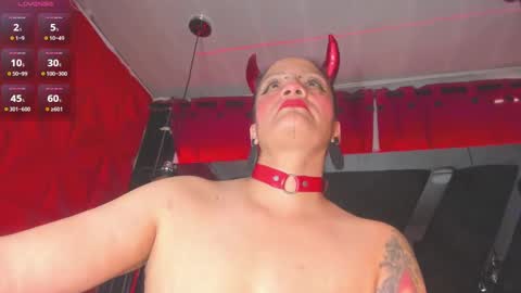devil_taylorx online show from 03.10.25