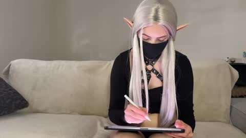 Snapshot of deviliaaa chatting on 04.02.26 Devil online show from 04.02.26